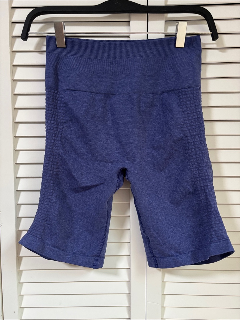 Alphalete High-Waist Bike Shorts - Navy Blue